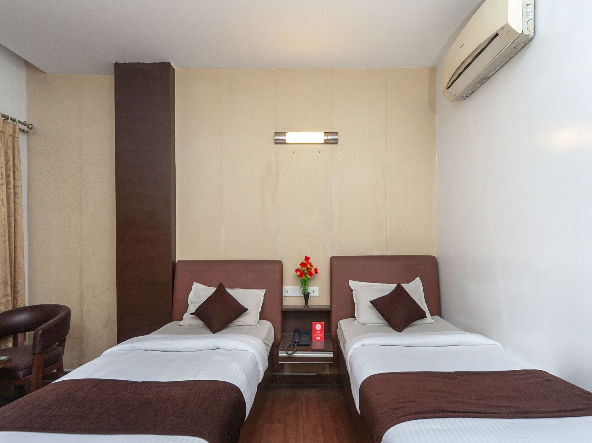 Oyo 19674 Apoorva'S Guest House Chennai Exterior photo