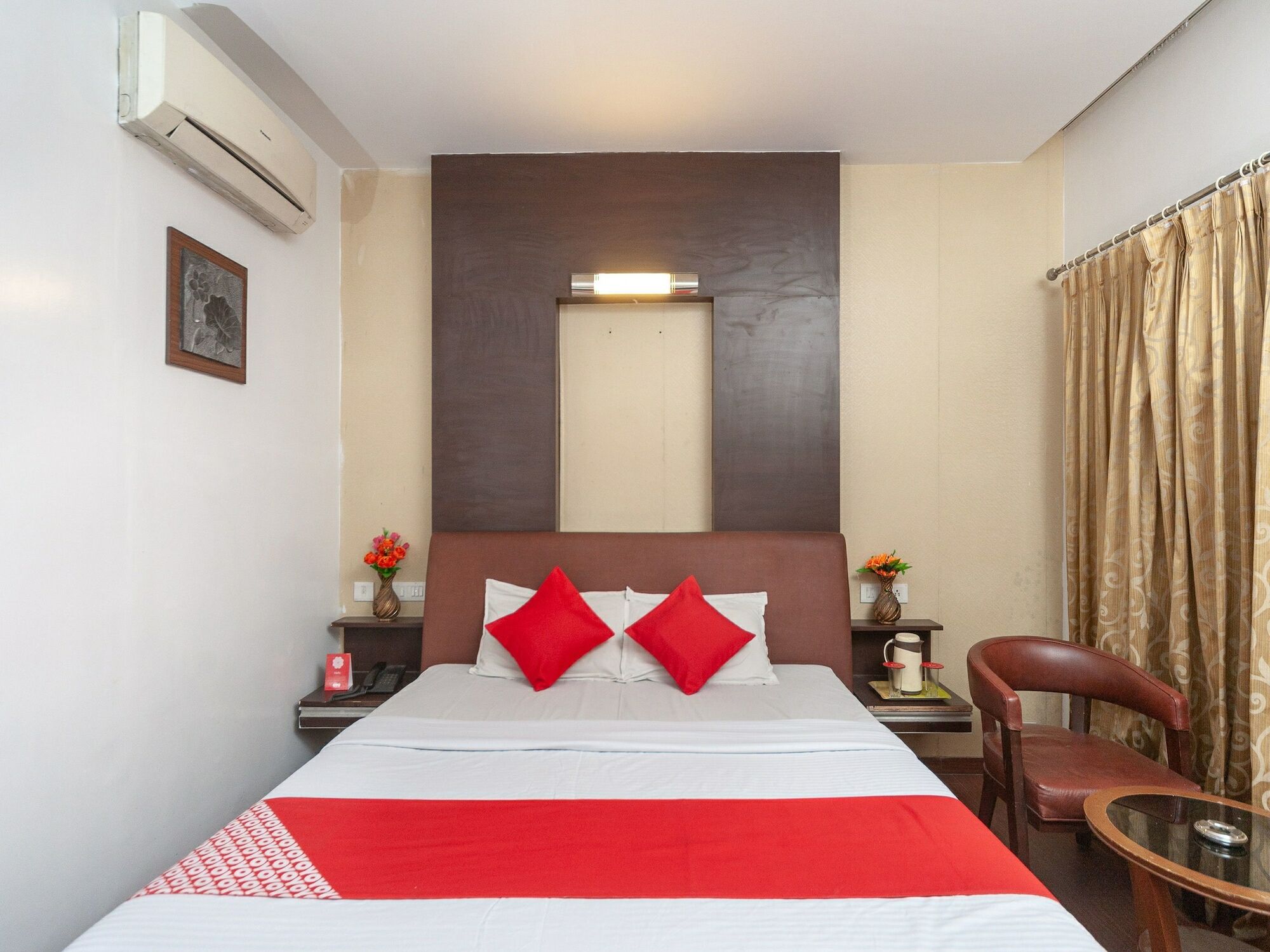 Oyo 19674 Apoorva'S Guest House Chennai Exterior photo
